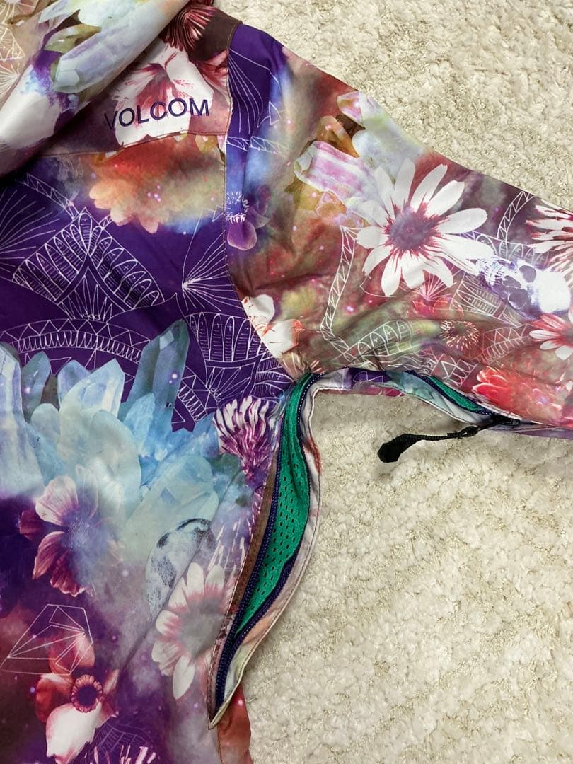 【極美品・試着のみ】✨VOLCOM　スノーボードウェア　花柄　レディース　S