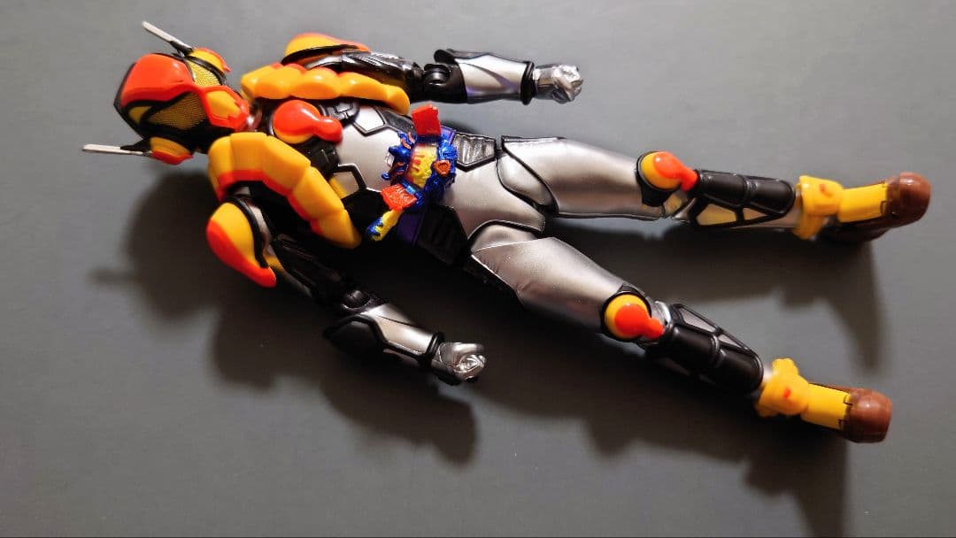 フィギュアーツ 仮面ライダーヴァレン ＆ ヴラム (開封品) セット