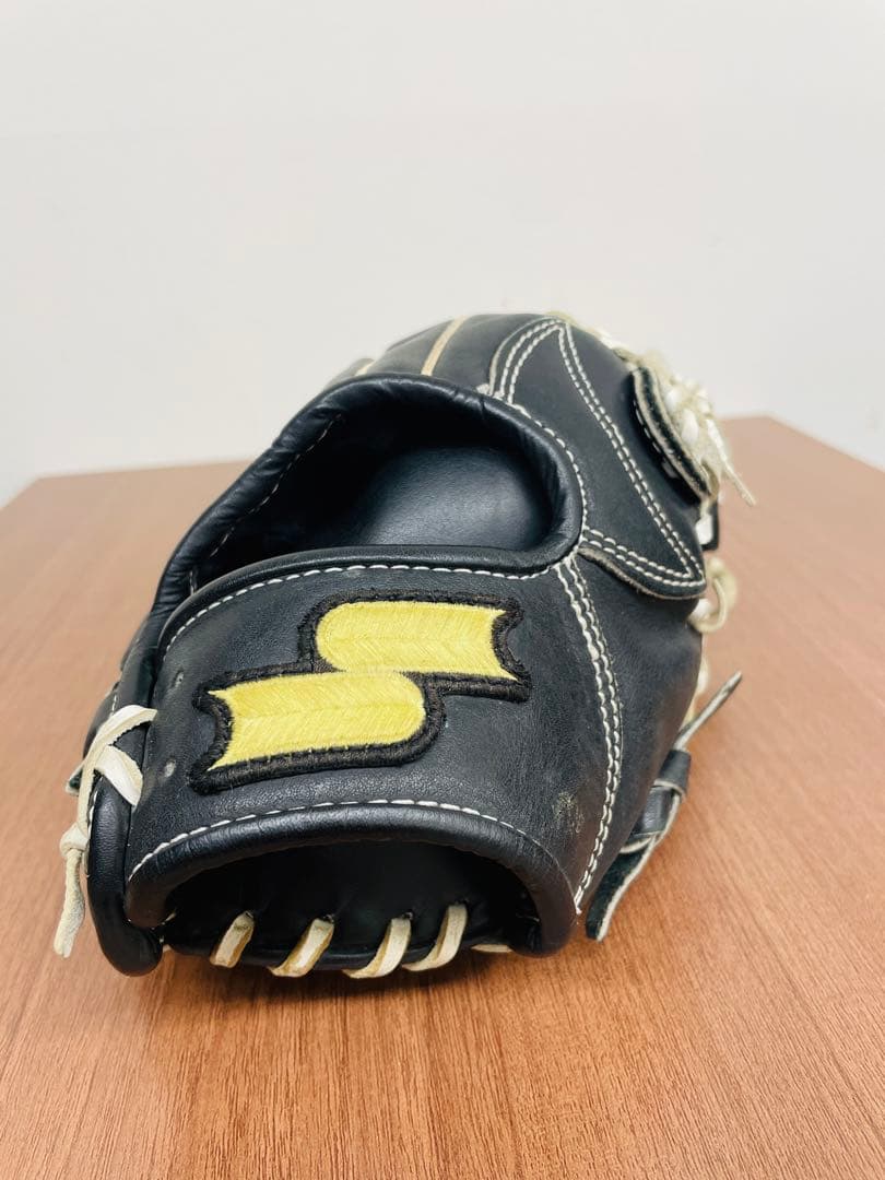 【美品】SSK エスエスケー　軟式野球用　内野手用 黒色　白色　グローブ　野球
