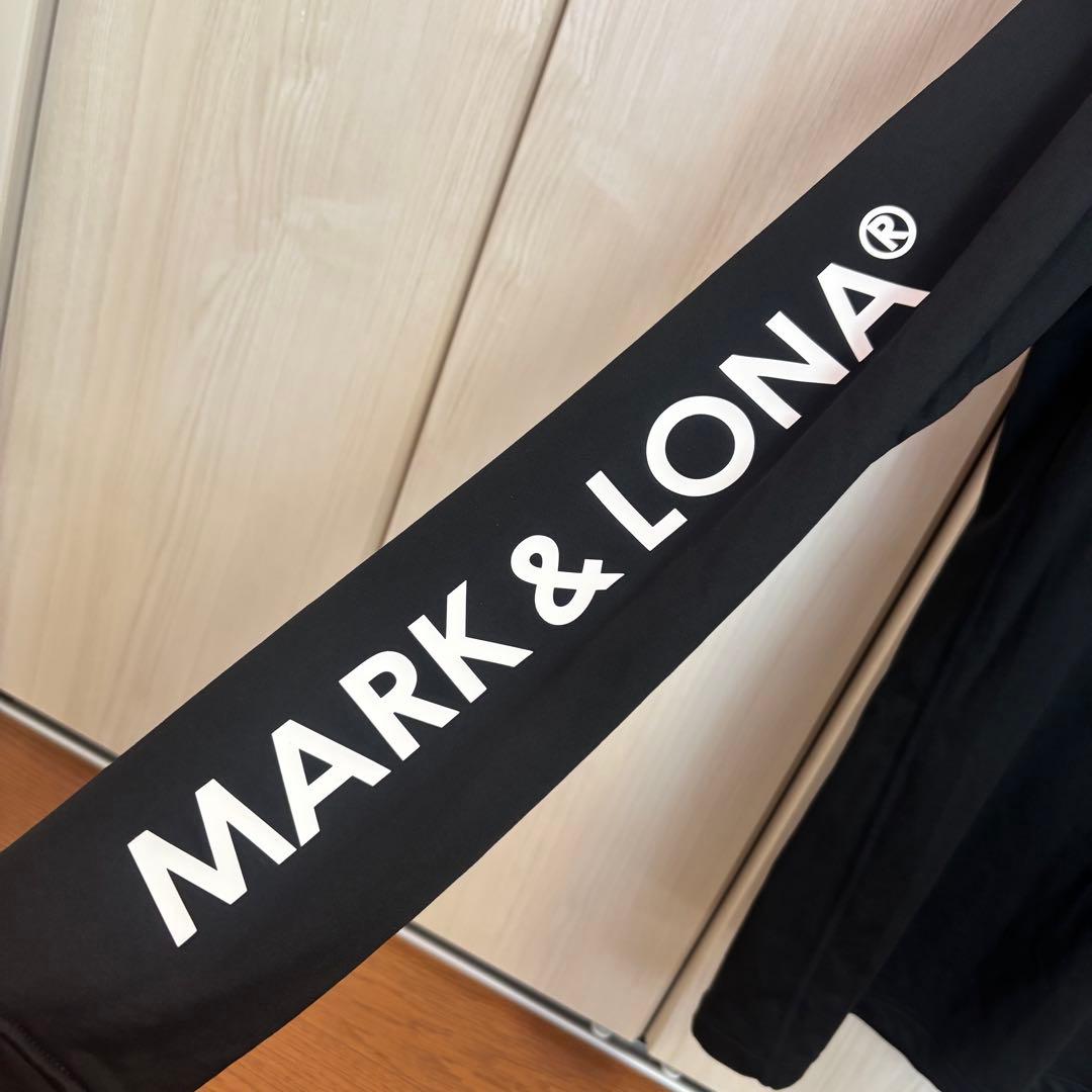 MARK & LONA ブラックモックネック長袖シャツ