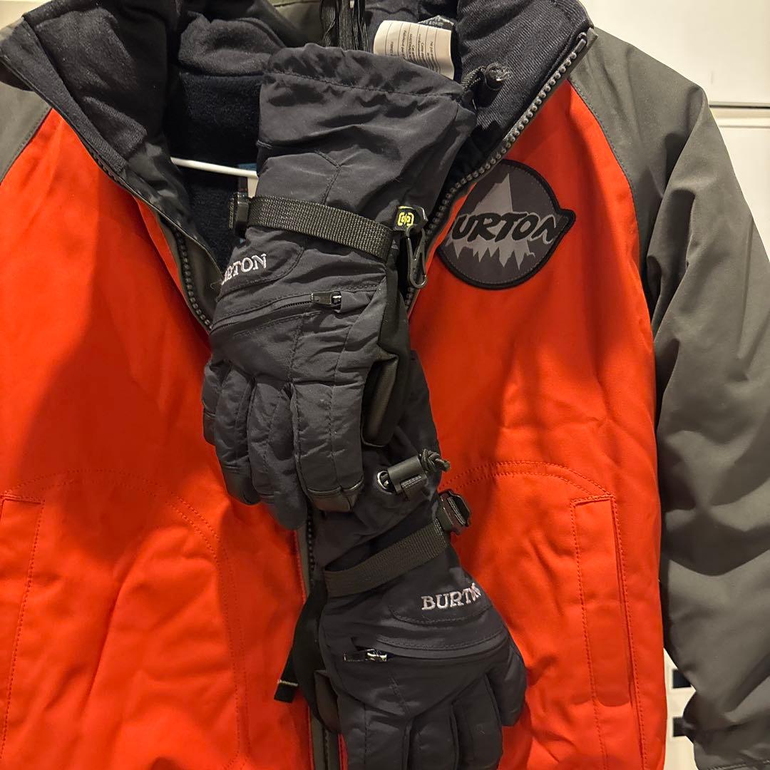 連休お値下げ　Burton ウェア上下、5/6サイズ　120〜135