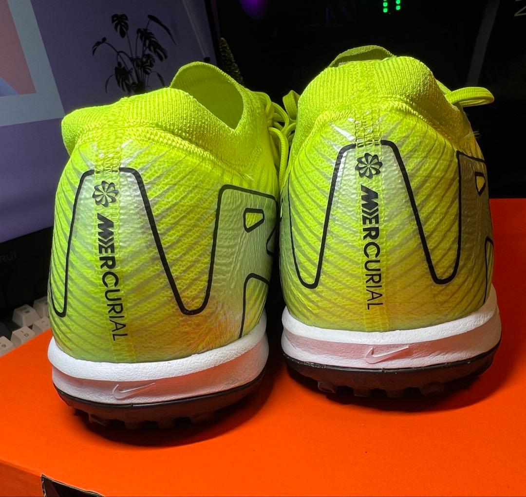 Nike Mercurial スパイク イエロー