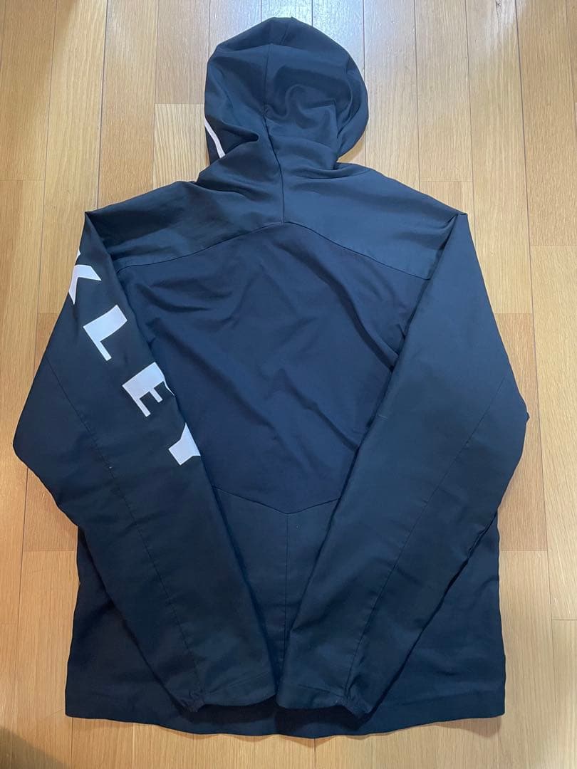 【美品】OAKLEY オークリー パーカー ジャケットL ブラック フードロゴ入