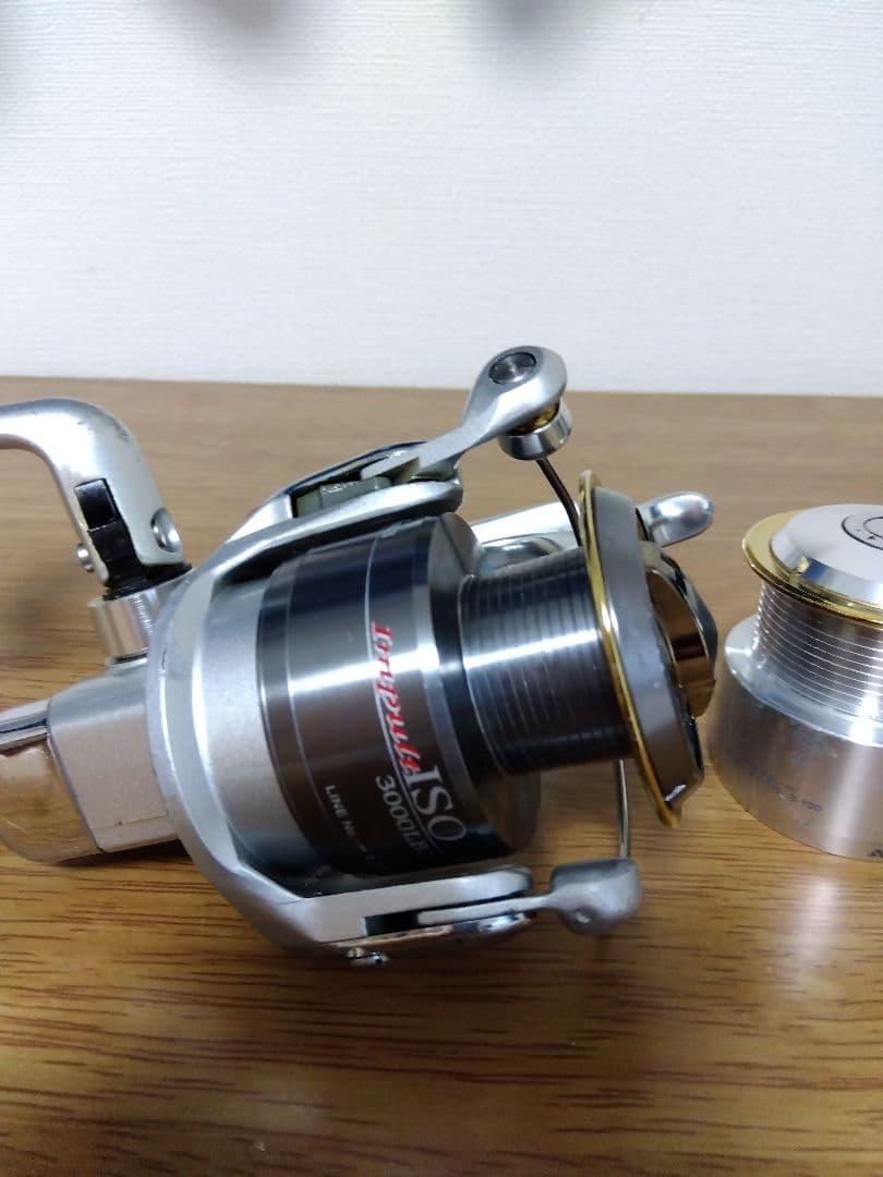 ダイワ　トーナメント2000LBA とインパルトスプール　ジャンク