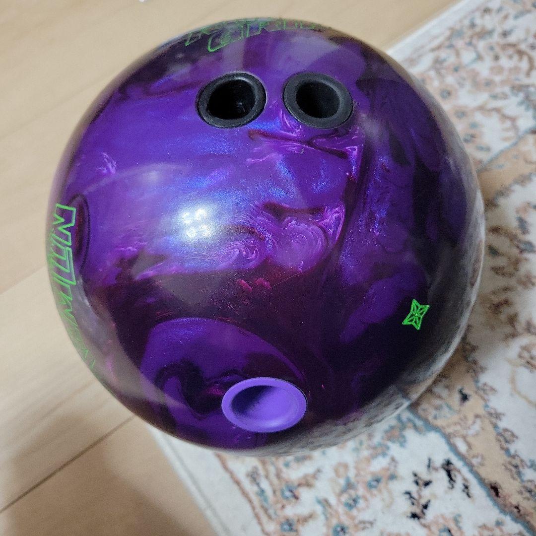 ロトグリップGREMLIN ボウリングボール 15ポンド