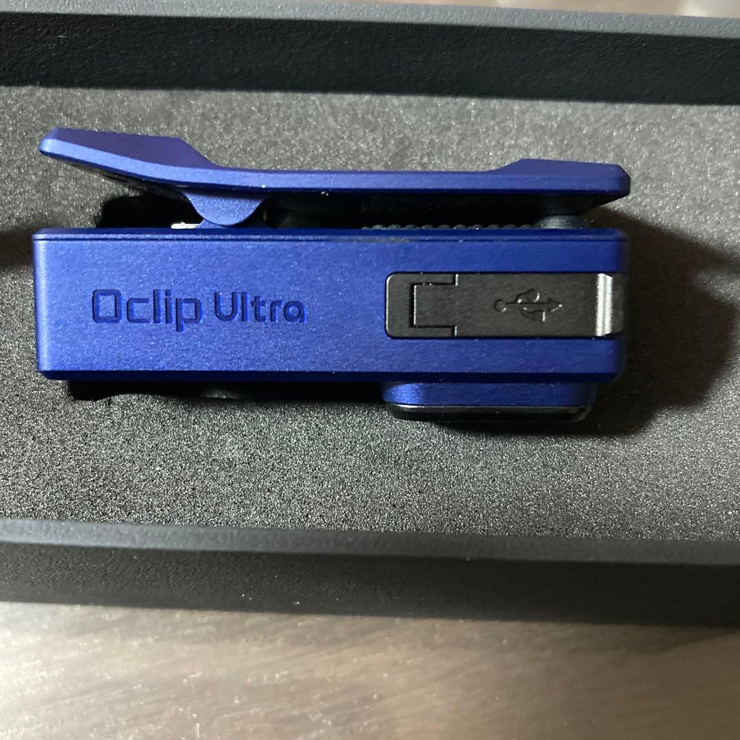 新品未使用　OLIGHT 青い懐中電灯 クリップ付き