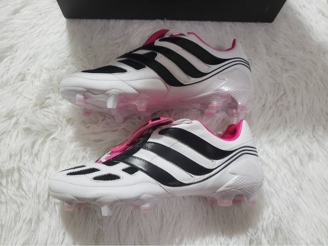 【新品】リミテッドモデル adidasプレデター プレシジョン.1 FG