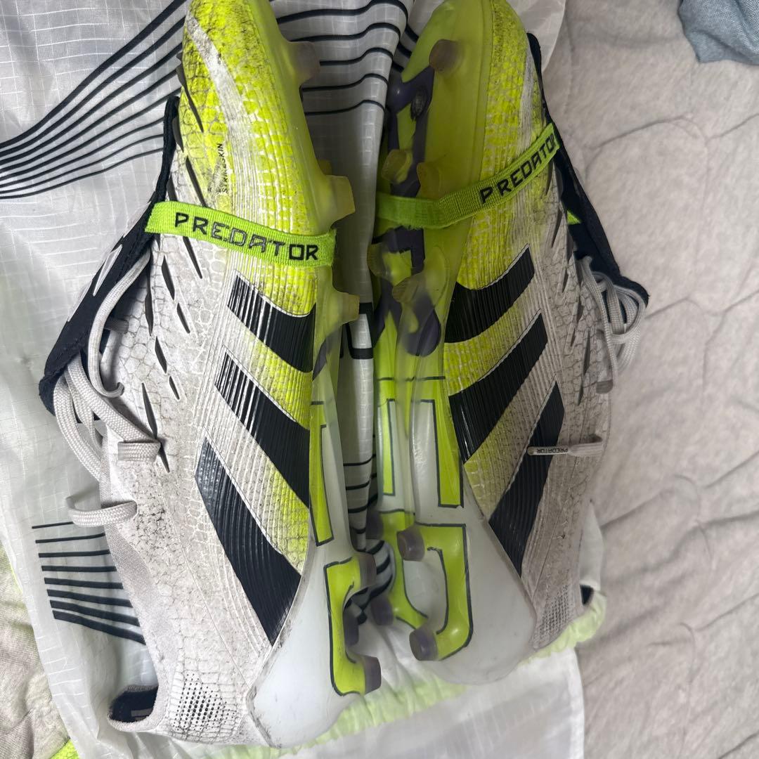 Adidas Predator スパイクシューズ