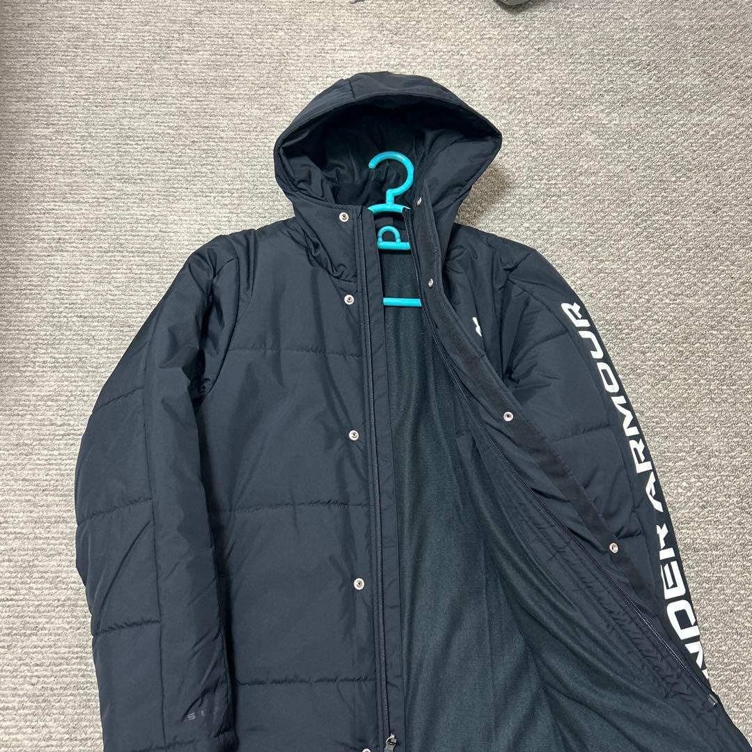 UNDER ARMOUR 黒 ベンチコート