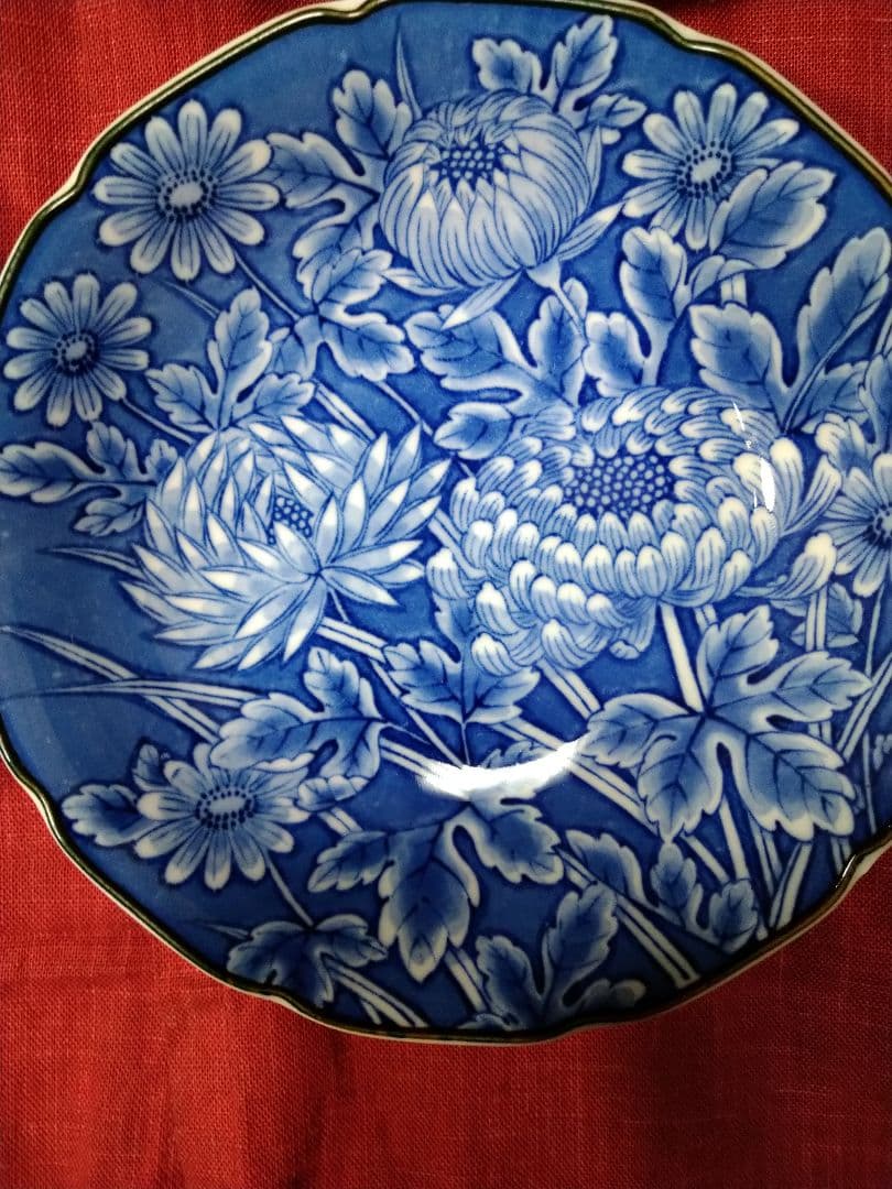 ♣希少なレアヴィンテージ品♥６０年前ヴィンテージ品♥染付菊絵柄有田焼・輪花２中皿