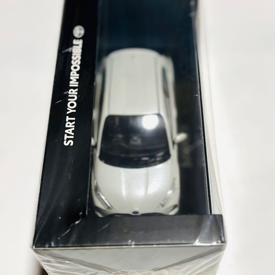 トヨタ ヤリス 1/30 ミニカー ホワイトパール 新品 未開封