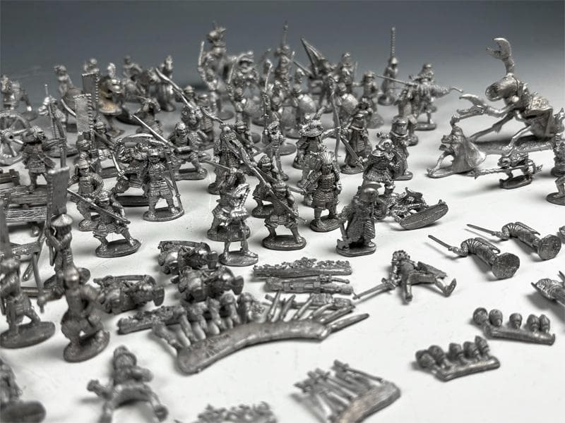 メタル　フィギュアセット多数