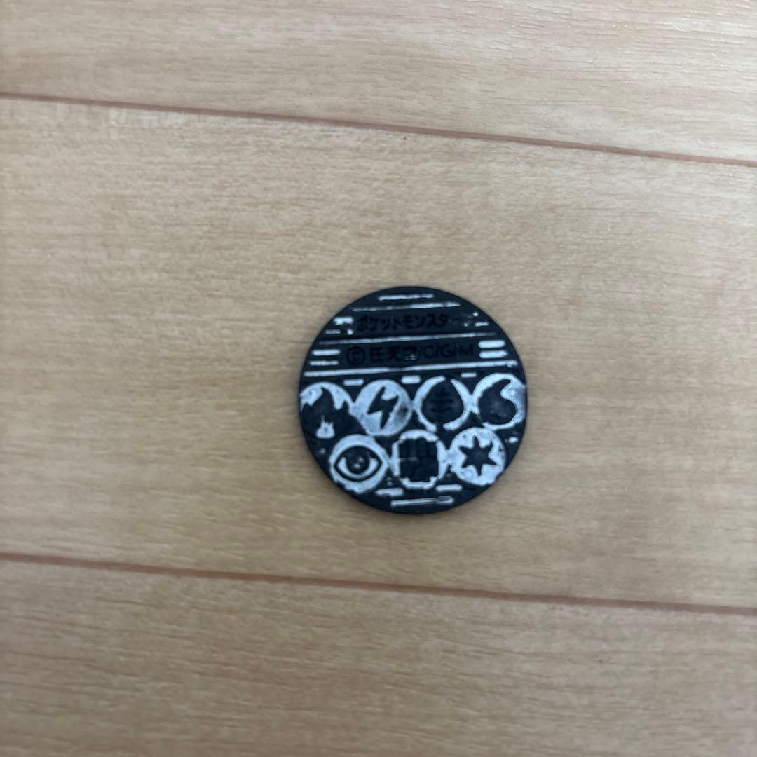 円形ピンバッジ2点セット