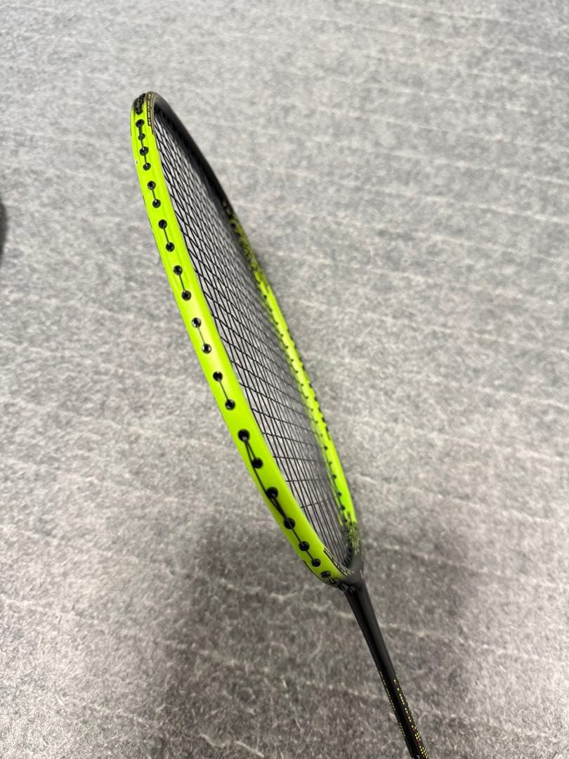 ヨネックス　YONEX VOLTRIC 30