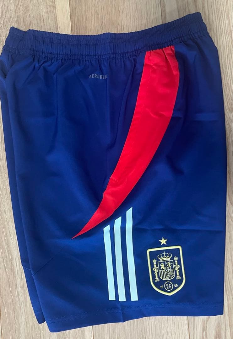 adidas スペイン代表　ショートパンツ　ショーツ　ユーロ　サッカー
