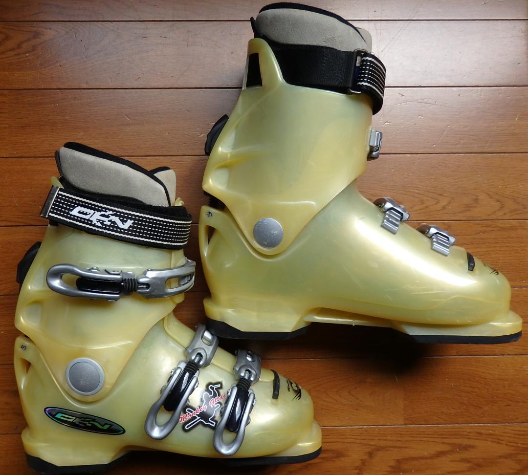 SALOMON,GENFACTORY　板90ｃｍ、ブーツ約25.0～25.5ｃｍ