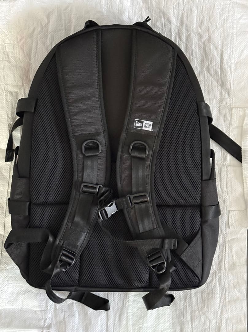NEWERA(ニューエラ)バッグ キャリアパック リュック BLK