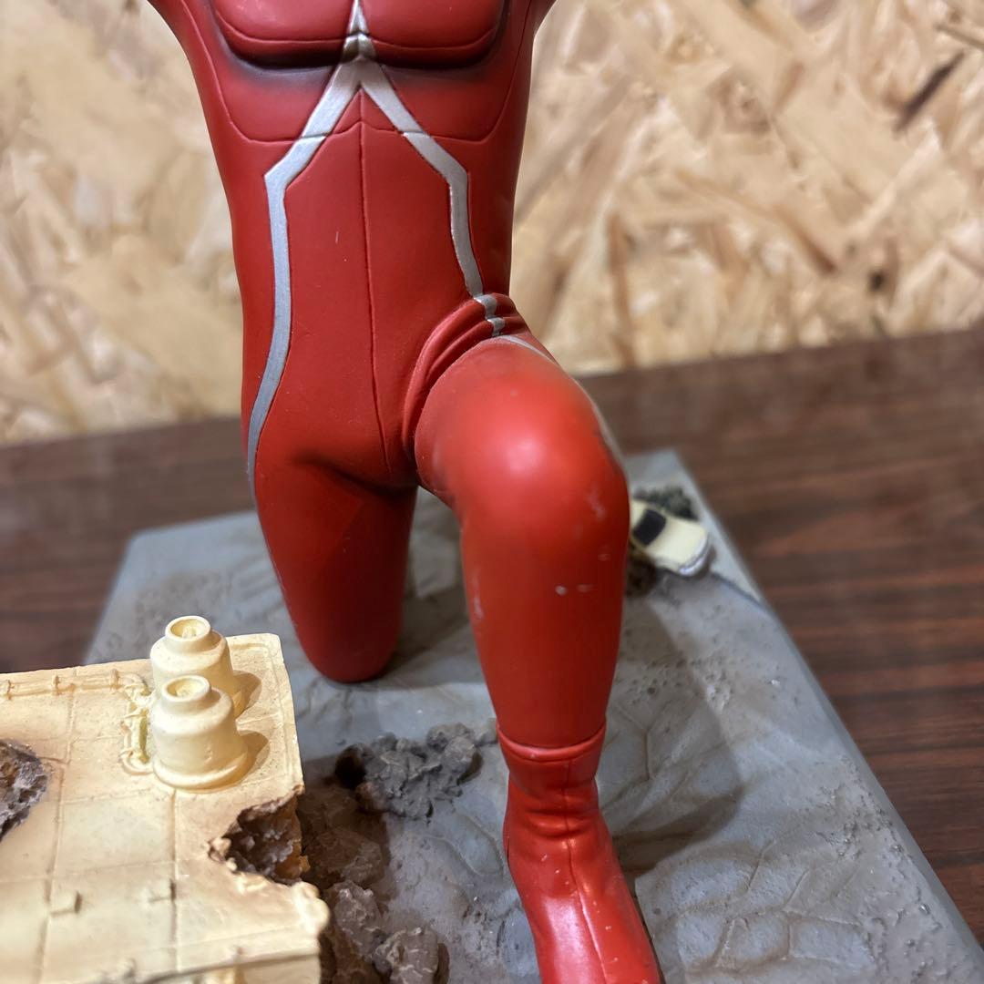 ウルトラセブン　スタチュー　茨木彰さん直筆サインつき