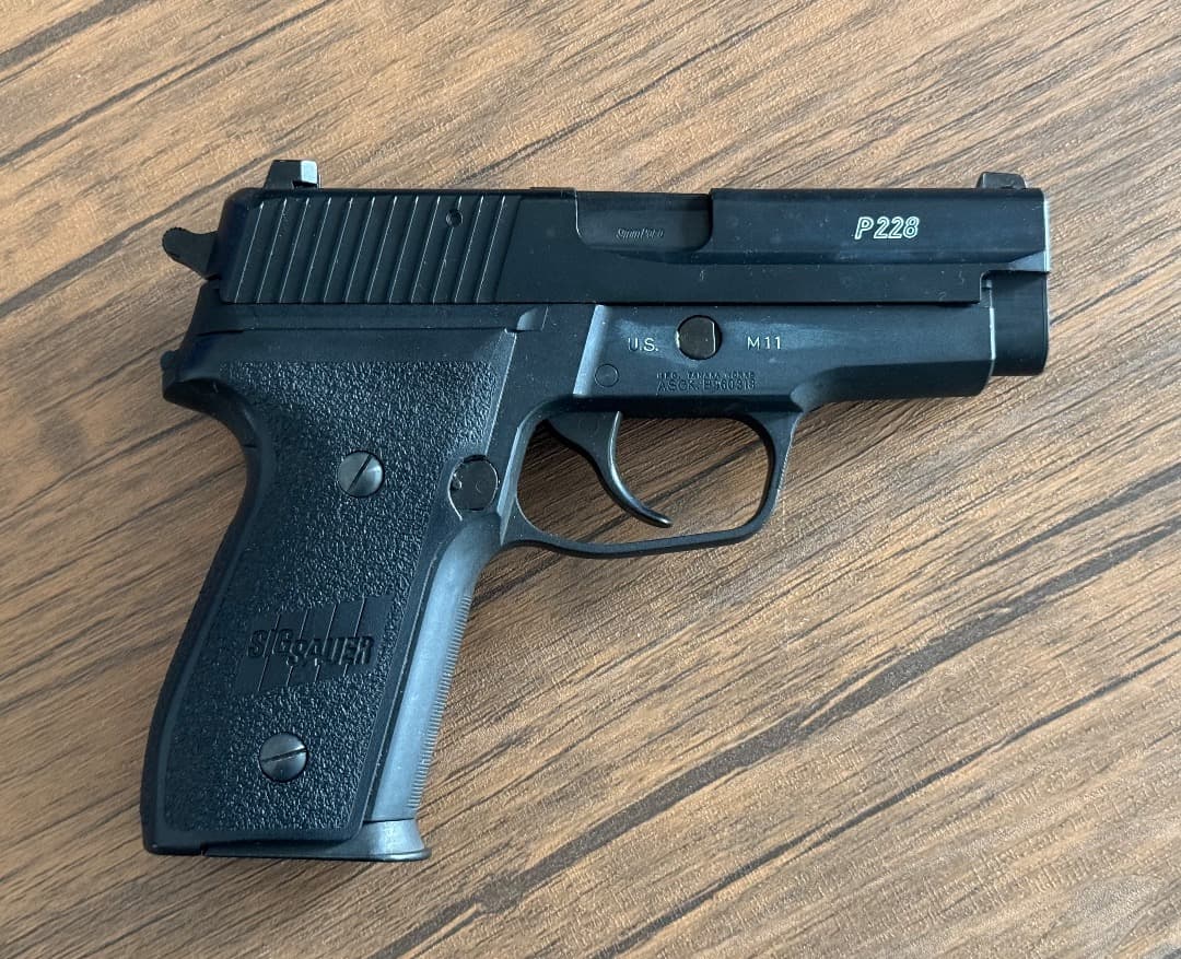 SIG P228 TANAKA WORKS ガスブローバック［ 訳あり］