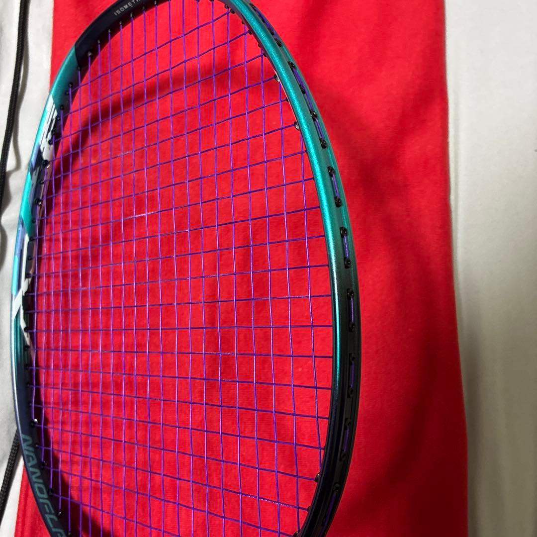 YONEX ナノフレア700 4U5 バドミントンラケット　「値下げ交渉可」