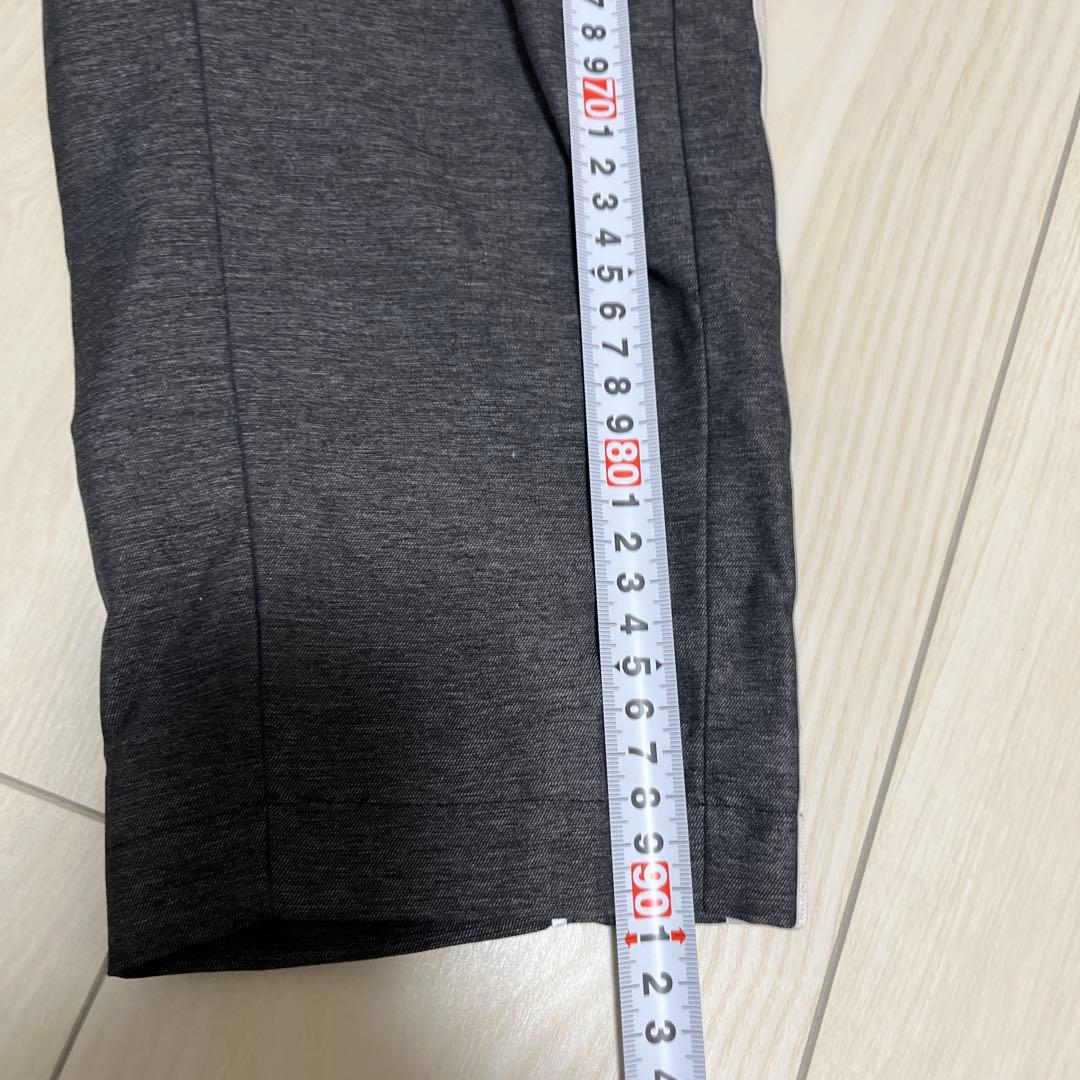 新品未使用　adidas グレー ジャージパンツ 3本ライン　黒　ブラック