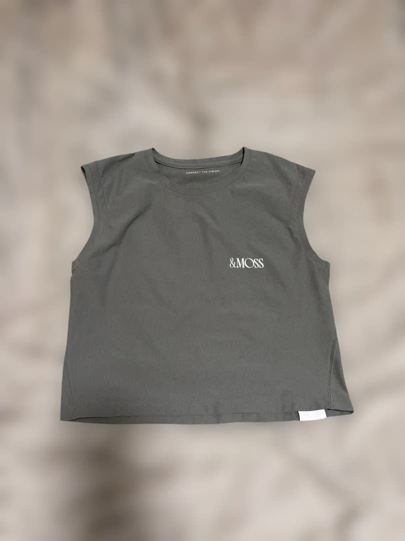 【美品】&MOSS クロップドトップス（M）