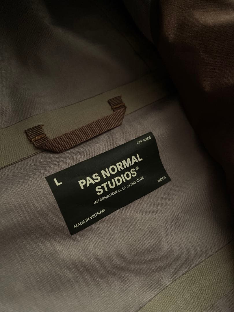 ウェア Pas Normal Studios Off-Race Shell