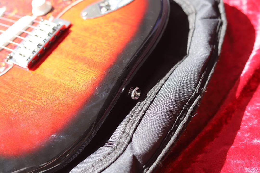 極美品 メンテ済 Squier Standard STRATOCASTER