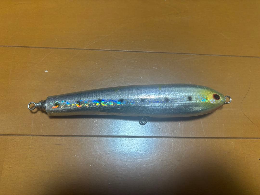 貝田ルアー　カットバック180