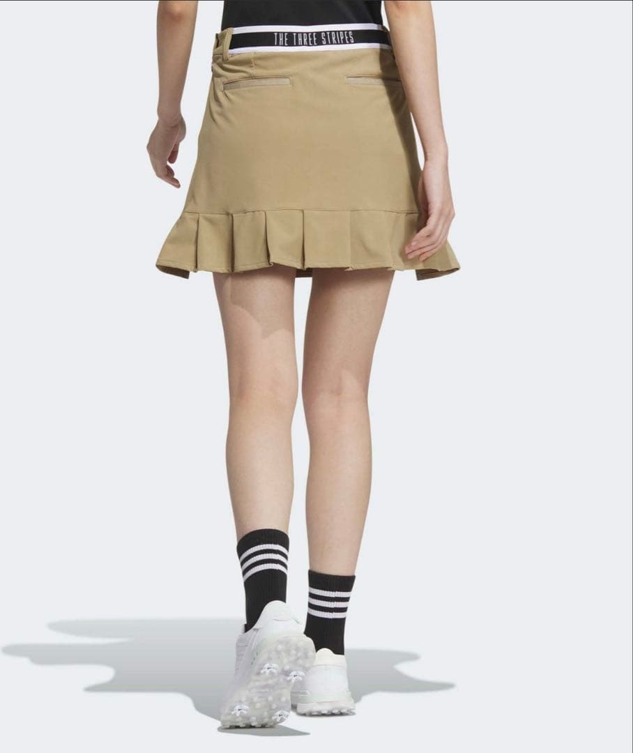 新品adidasゴルフモックネックニット　プリーツスカートセットアップ春夏コーデ