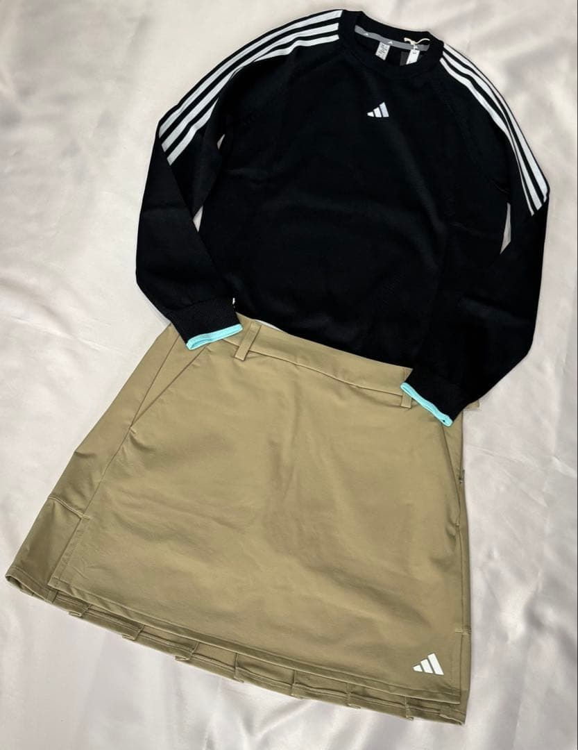 新品adidasゴルフモックネックニット　プリーツスカートセットアップ春夏コーデ