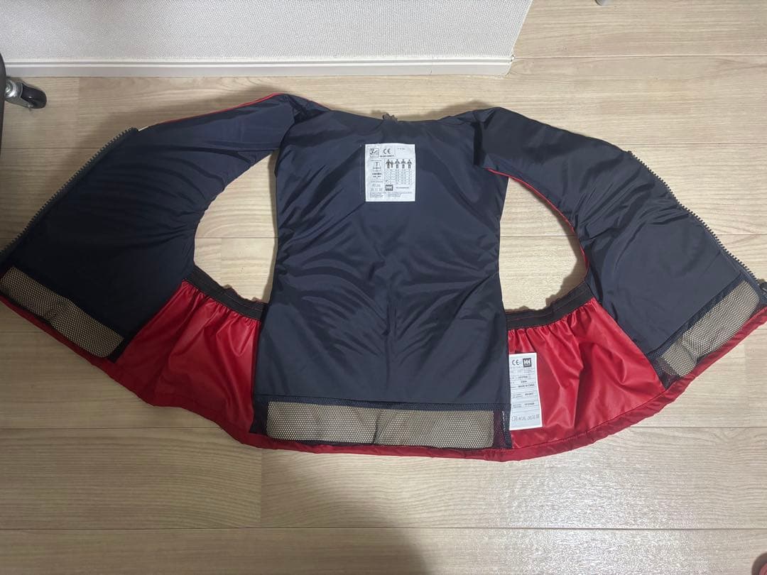 ⭐︎未使用⭐︎HELLY HANSEN ヘリーハンセン ライフジャケット Lサイズ