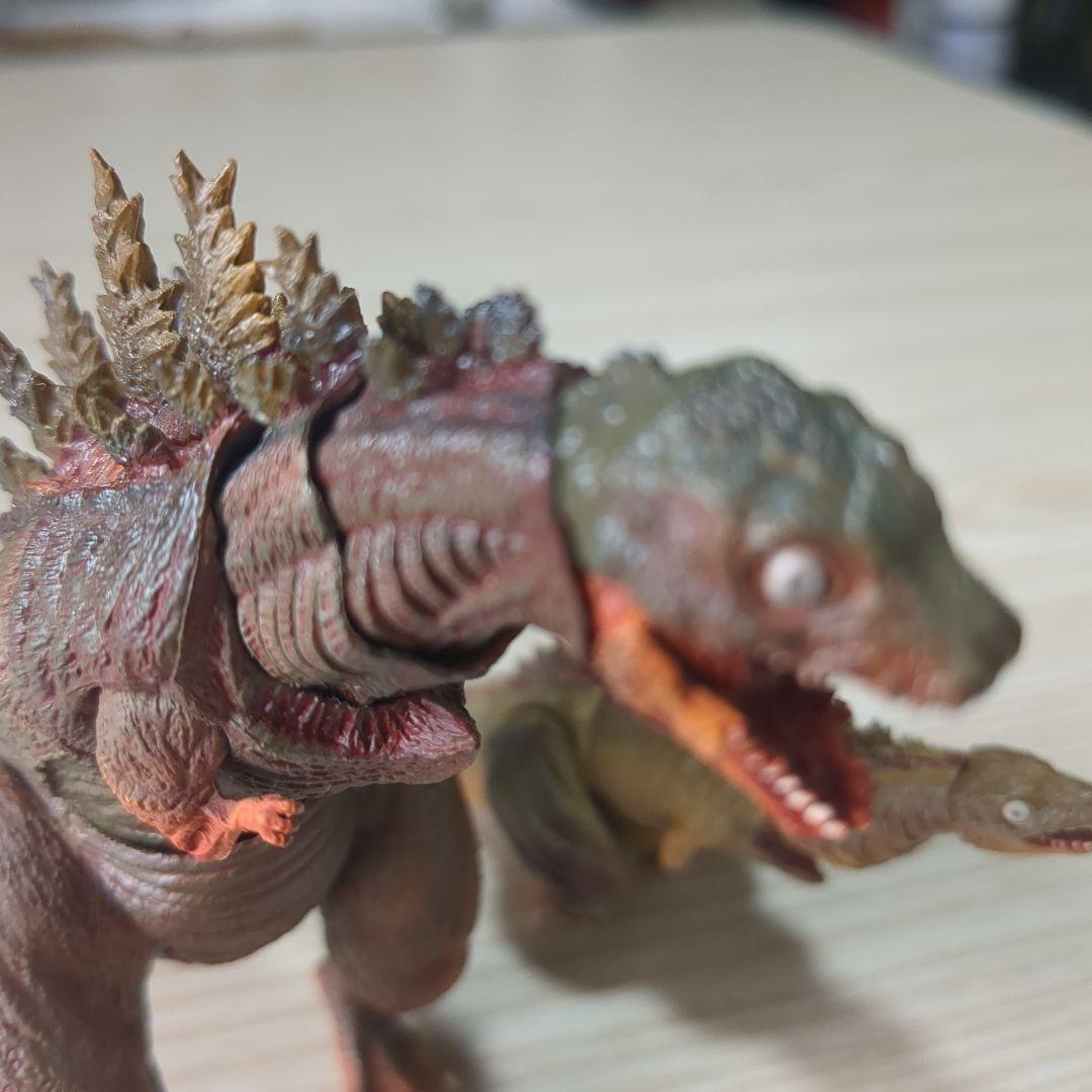 バンダイSHMonsterARTS　シン・ゴジラ第二形態第三形態