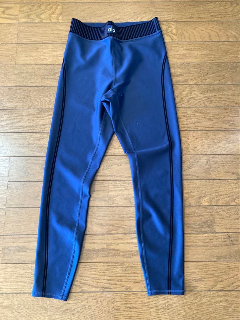 【限定値下げ美品】alo yoga ネイビー ヨガレギンス　Sサイズ