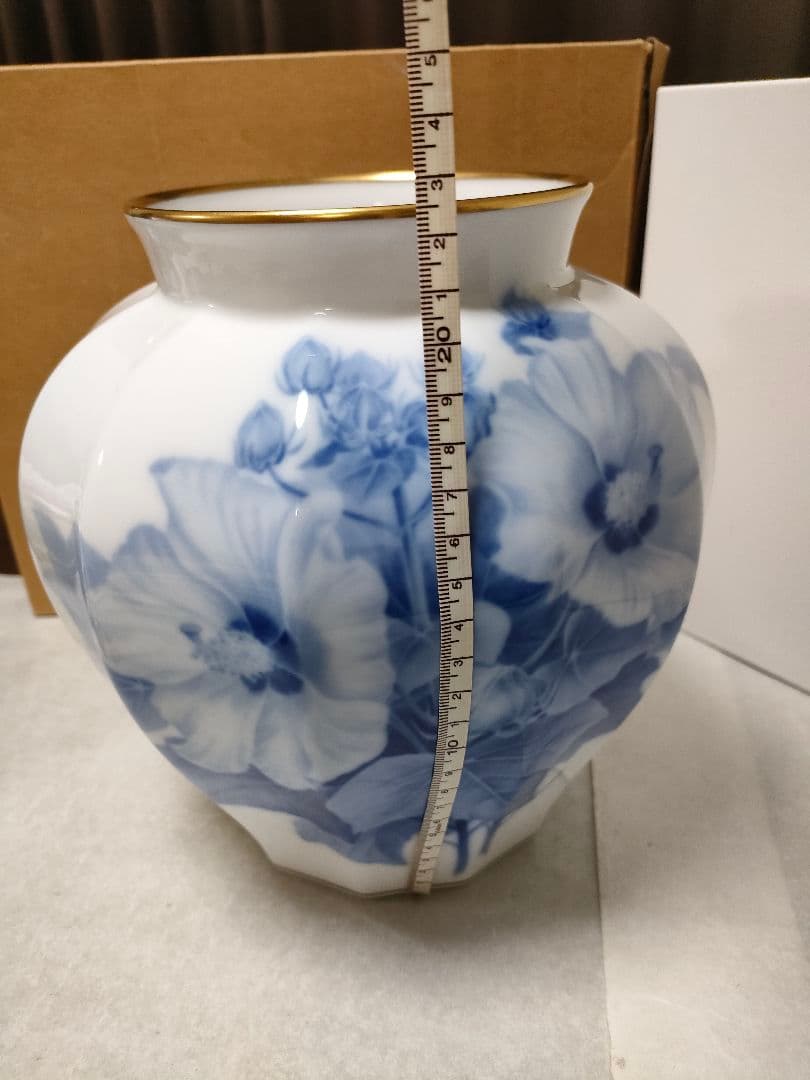 大倉陶園　花器　花瓶　花柄　金縁