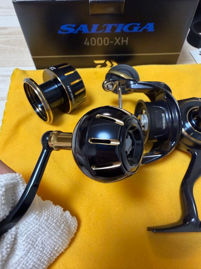 SALTIGA 4000-XH スピニングリール