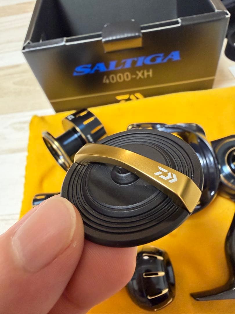 SALTIGA 4000-XH スピニングリール