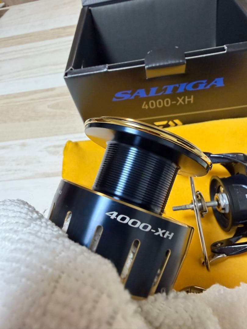 SALTIGA 4000-XH スピニングリール