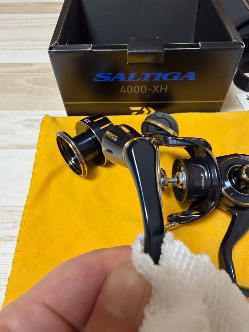 SALTIGA 4000-XH スピニングリール