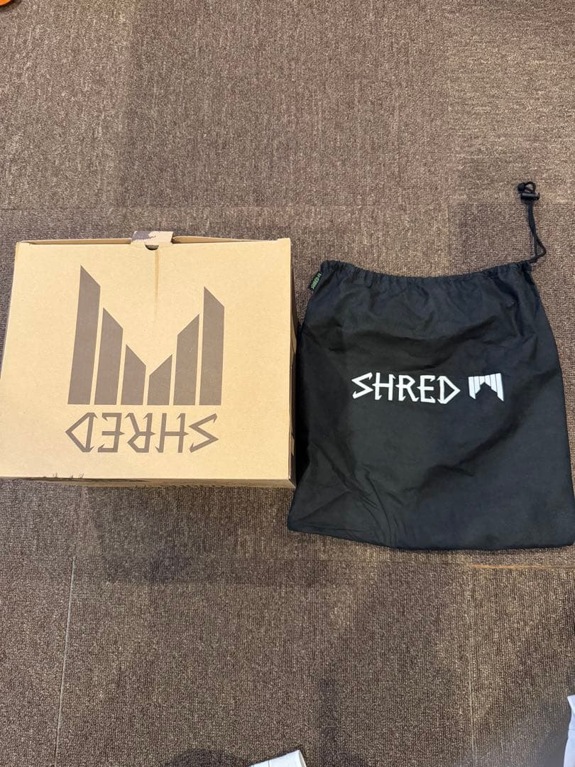 SHRED(シュレッド)ヘルメット(sizeM-L) & ゴーグル