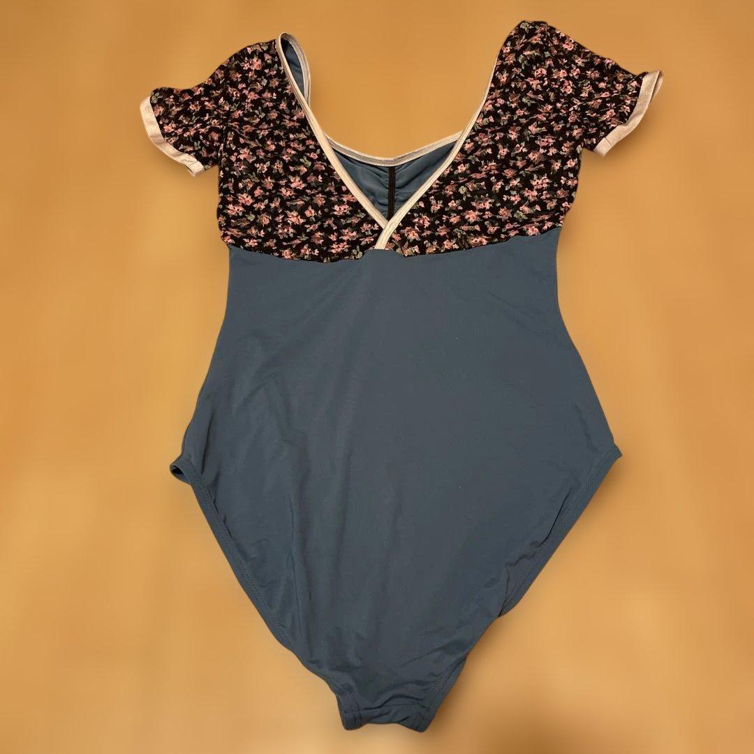 OLIVINE WEAR レオタード
