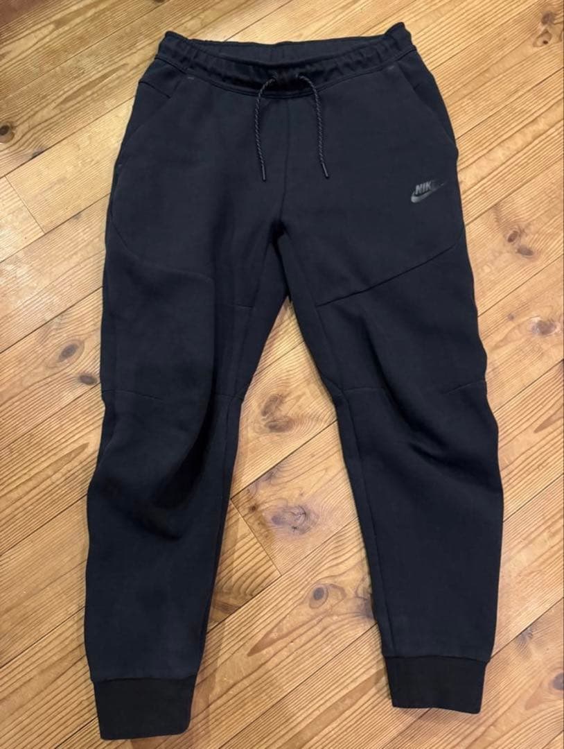 Nike テックフリース黒セットアップ　美品