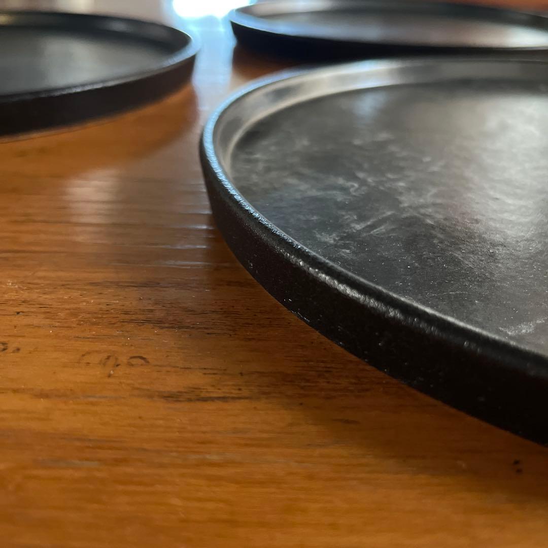 アクタスSHIGARAKI Round PLATE黒いプレート26㎝　3枚セット