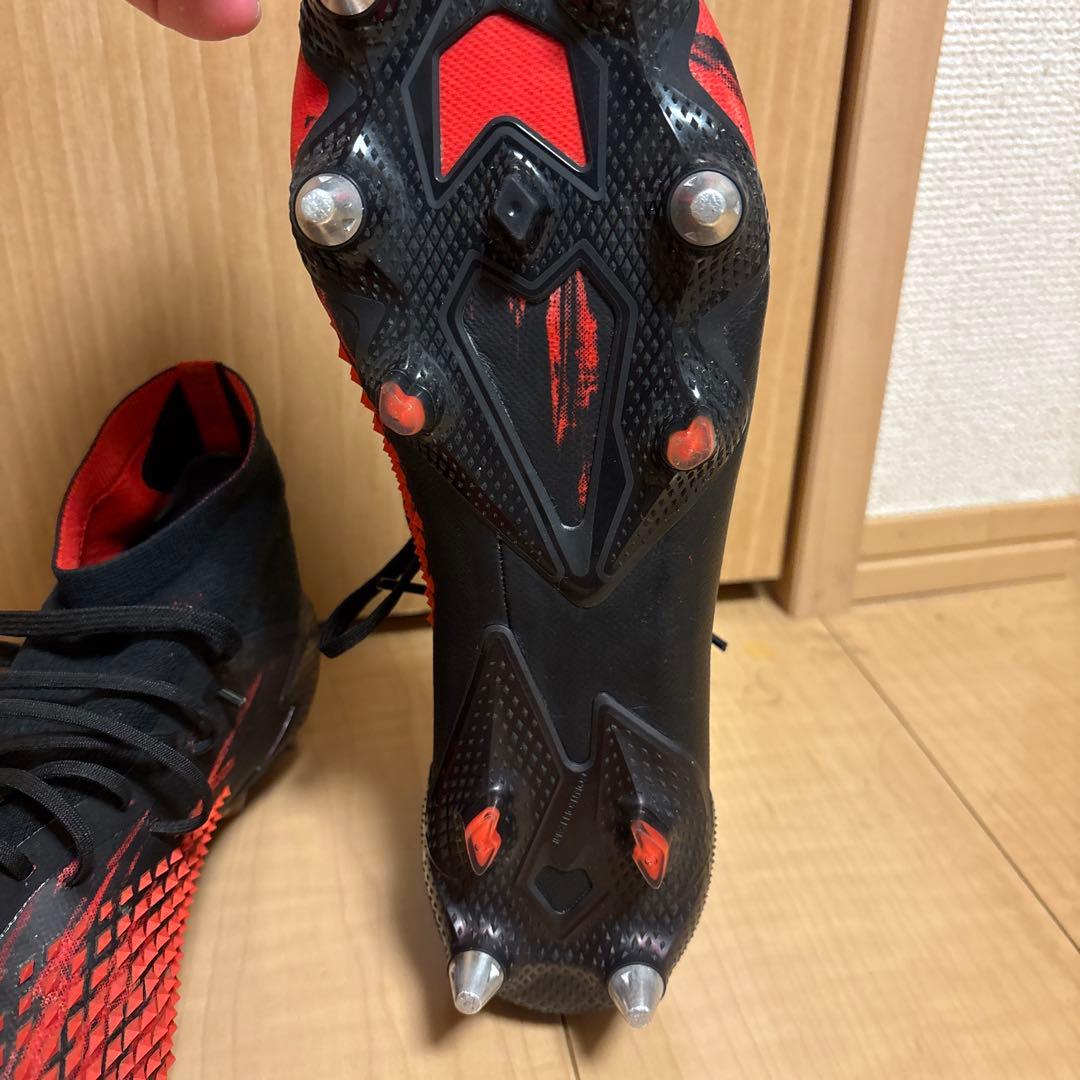 アディダスプレデター　SG(取替式) 27cm