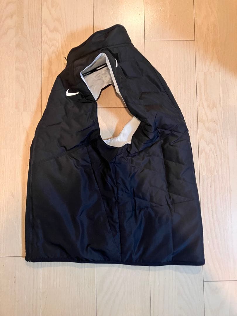NIKE ランニングウェア ベスト 新品 メンズ アウターナイキM ブラック