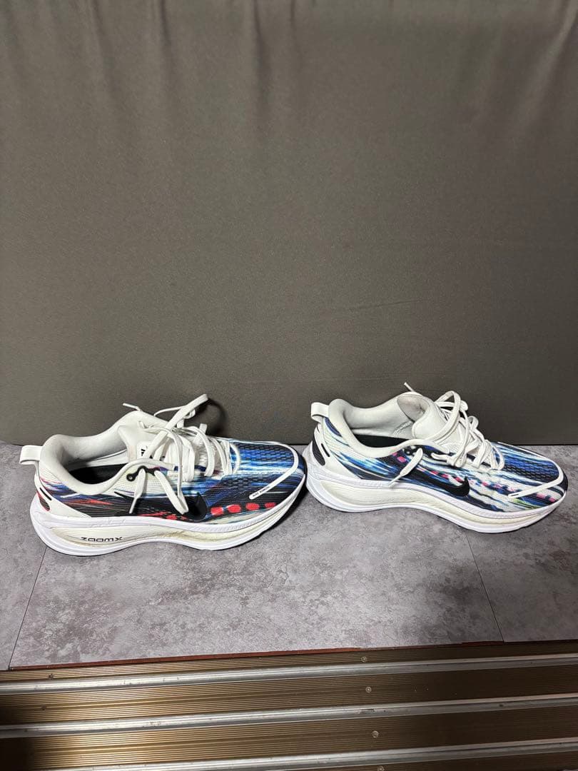 NIKE ボメロ18 27.0㎝