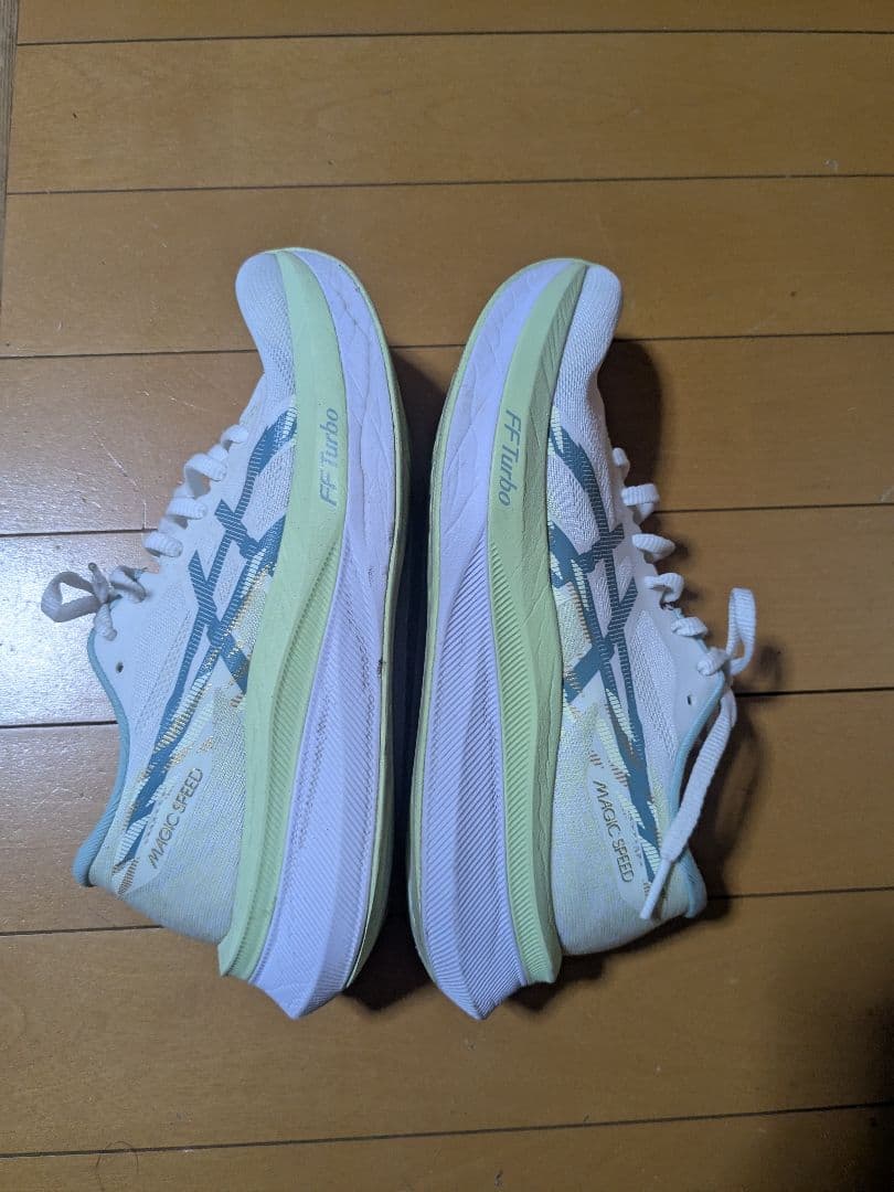 ASICSマジックスピード4　24ｃｍ