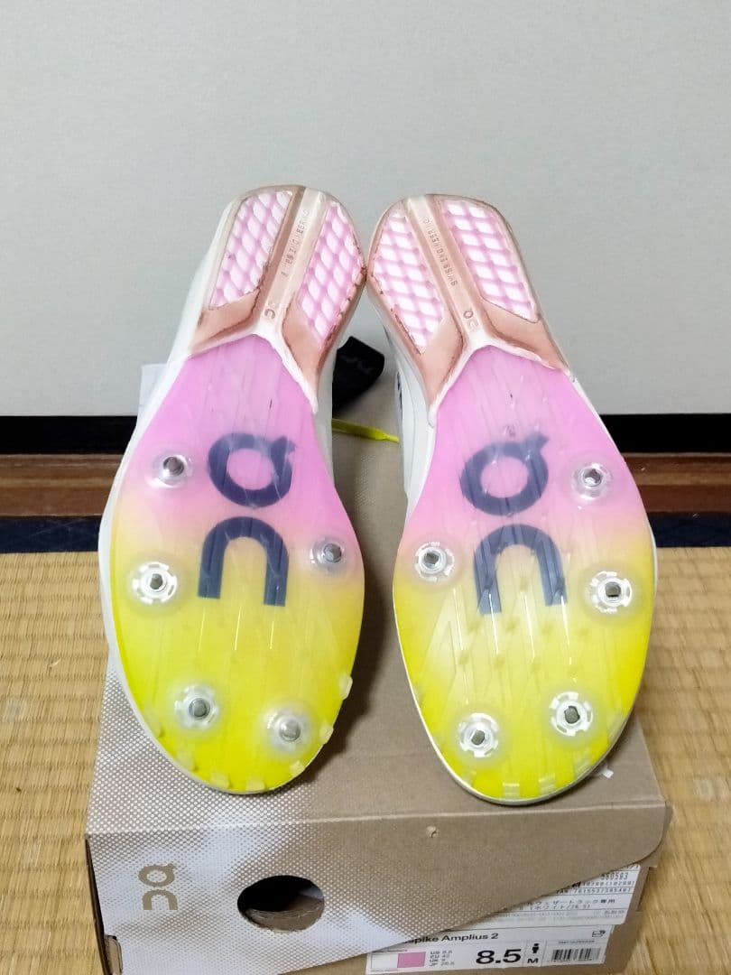 アンプリウス２　On Cloudspike Amplius 2 26.5cm