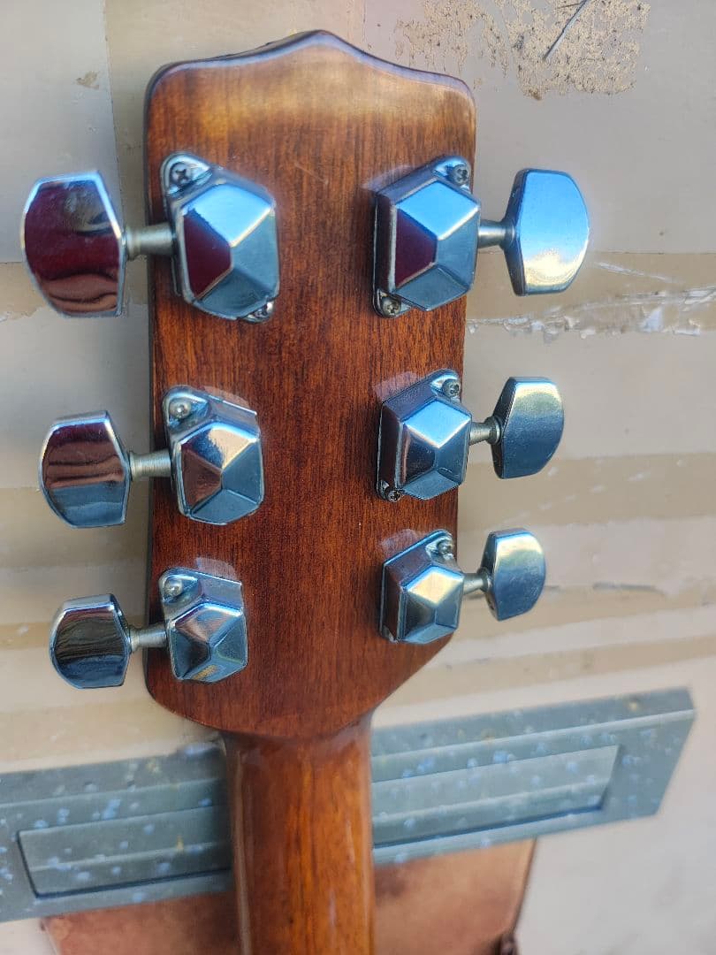 美品 Takamine 200シリーズ(？)NA 型番不明 PU付きエレアコ