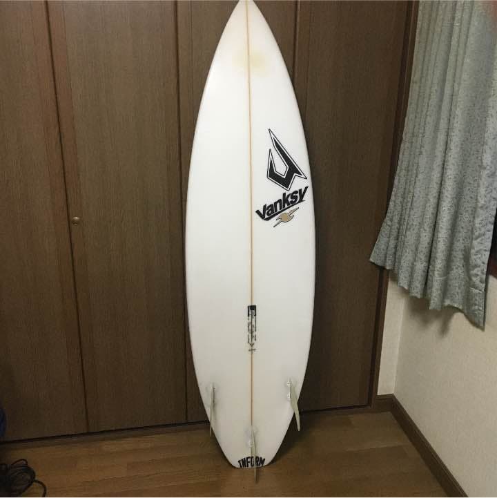ジャスティス、サーフボード